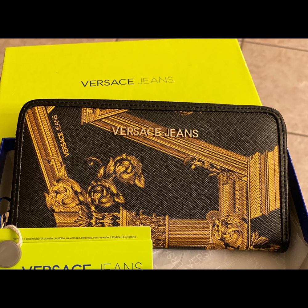 Versace jeans wallet women